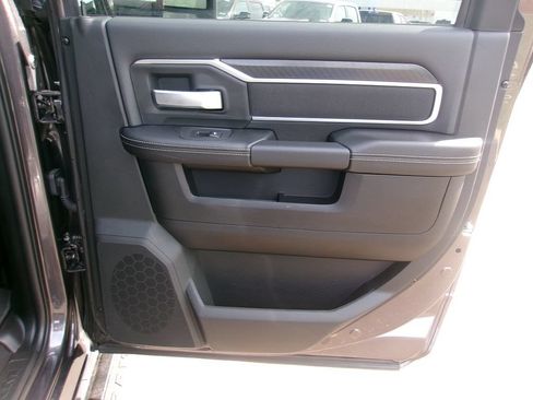 Certified 2026 RAM 2500 Big Horn AWD/4WD image 9