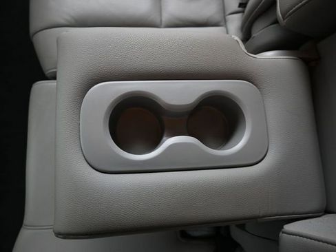 Used 2019 Honda Pilot Touring image 18