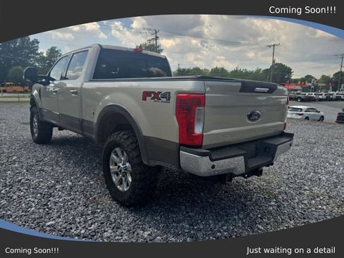 Used 2017 Ford F250 Lariat w/ Chrome Package AWD/4WD image 3
