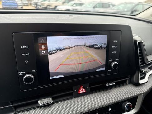 Used 2025 Kia Sportage LX image 58