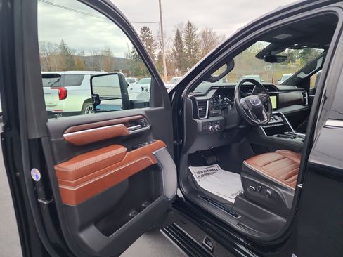 Certified 2024 GMC Sierra 2500 Denali Ultimate image 10