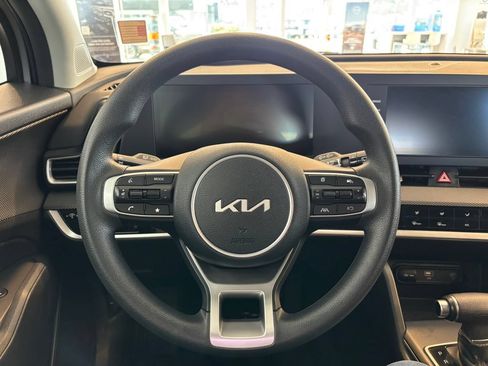 Used 2024 Kia Sportage LX AWD/4WD image 17