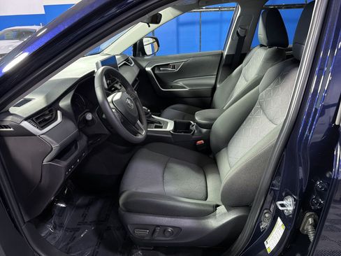 Used 2025 Toyota RAV4 XLE w/ Convenience Package AWD/4WD image 23