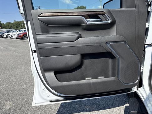 Used 2024 GMC Sierra 1500 SLE w/ Preferred Package image 13