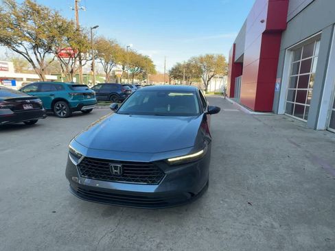 Used 2023 Honda Accord EX image 3