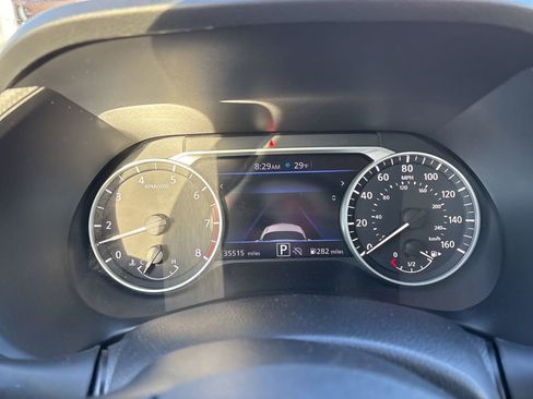 Used 2024 Nissan Sentra SV image 31