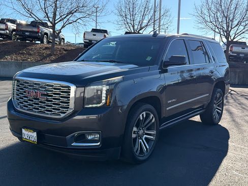 Used 2018 GMC Yukon Denali w/ Denali Ultimate Package image 1