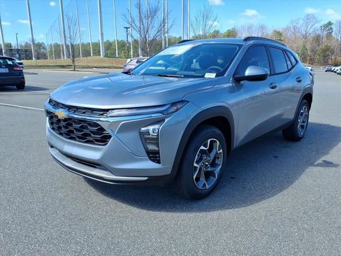 New 2026 Chevrolet Trax LT w/ Driver Confidence Package image 29