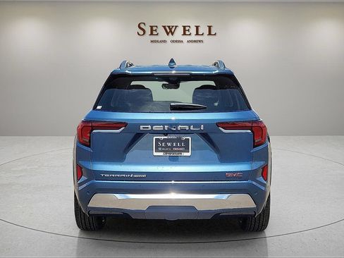 New 2026 GMC Terrain Denali w/ LPO, Floor Liner Package AWD/4WD image 4