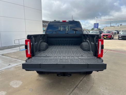 Used 2024 Ford F250 XLT w/ Black Appearance Package AWD/4WD image 13