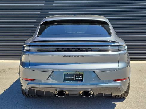 New 2026 Porsche Cayenne GTS image 4