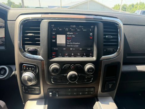 Used 2018 RAM 1500 Laramie w/ Convenience Group AWD/4WD image 23