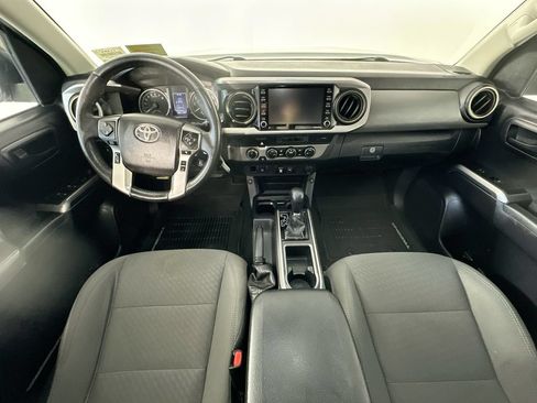 Used 2021 Toyota Tacoma SR5 AWD/4WD image 10