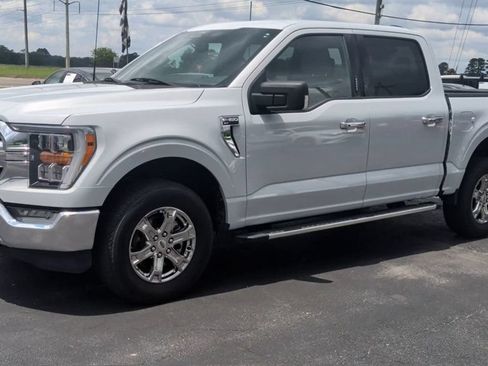 Used 2022 Ford F150 XLT w/ Equipment Group 302A High AWD/4WD image 4