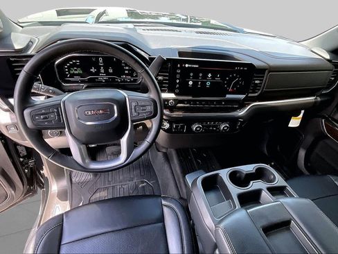 Used 2025 GMC Sierra 3500 SLE AWD/4WD image 13