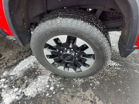 Used 2020 Chevrolet Silverado 2500 Custom w/ Custom Value Package image 33