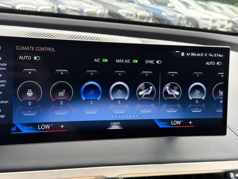 Used 2023 BMW iX xDrive50 w/ Premium Package AWD/4WD image 33