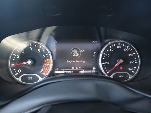 Used 2023 Jeep Renegade Trailhawk image 32