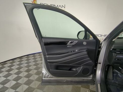 Used 2025 Genesis GV80 2.5T Standard AWD/4WD image 18
