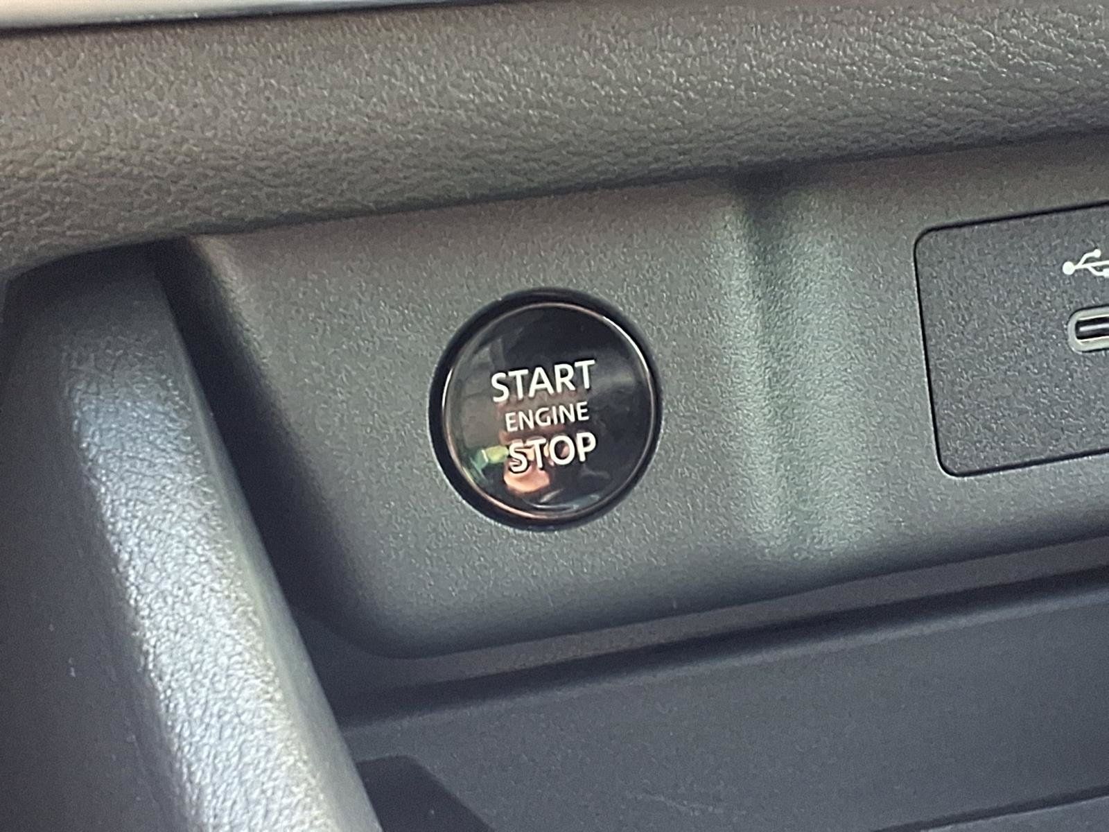 Used 2024 Nissan Rogue SV FWD image 11