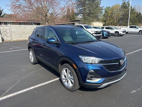 Used 2023 Buick Encore GX Preferred w/ Cold Weather Comfort Package AWD/4WD image 4