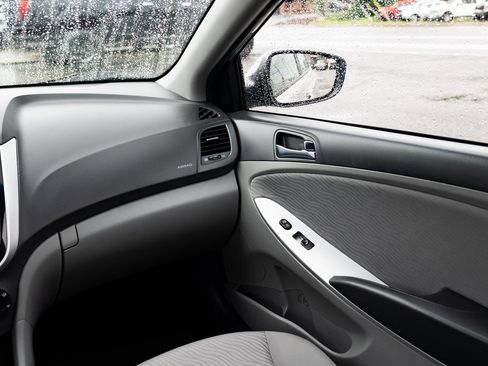 Used 2014 Hyundai Accent GLS w/ Option Group 2 image 10