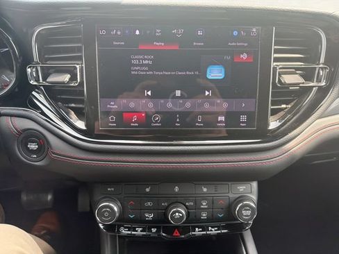 Used 2025 Dodge Durango GT AWD/4WD image 22