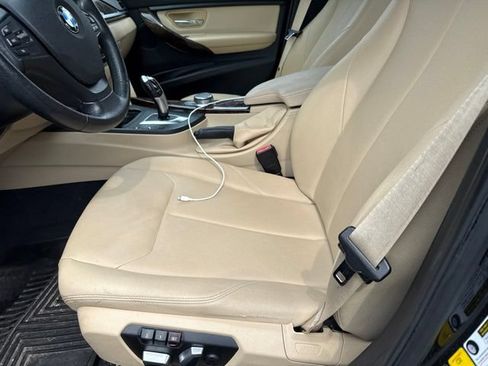 Used 2017 BMW 320i xDrive Sedan AWD/4WD image 1
