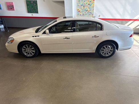 Used 2011 Buick Lucerne CXL image 74