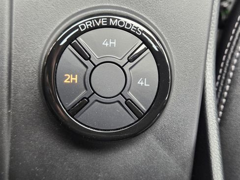 New 2025 Ford Ranger Lariat w/ FX4 Off-Road Package image 9