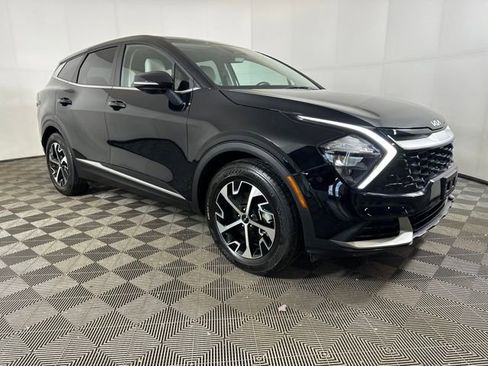 Used 2023 Kia Sportage EX image 2