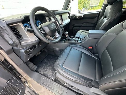 New 2026 Ford Bronco Outer Banks AWD/4WD image 17