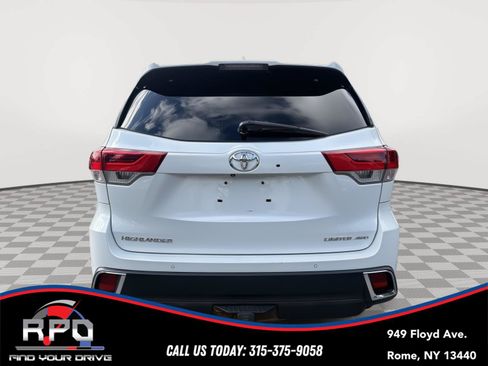 Used 2019 Toyota Highlander Limited Platinum AWD/4WD image 4