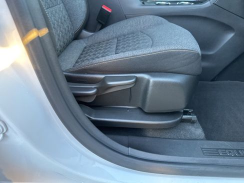 Used 2022 Chevrolet Equinox LT image 26