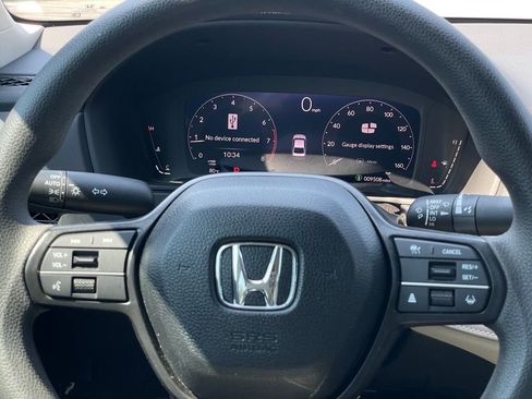 Certified 2025 Honda Accord LX image 11