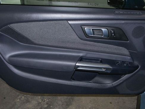 Used 2025 Ford Mustang Coupe RWD image 9