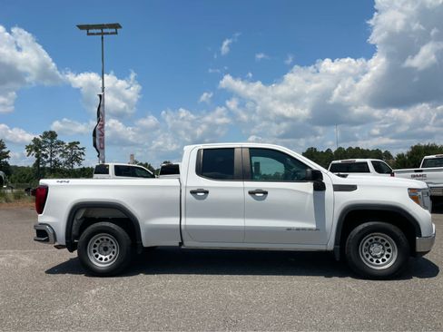 Used 2021 GMC Sierra 1500 4x4 Double Cab w/ Convenience Package image 4