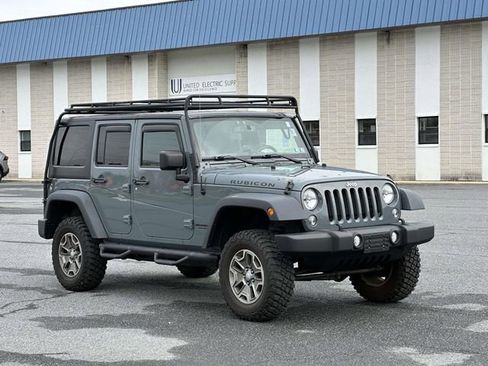 Used 2014 Jeep Wrangler Unlimited Rubicon w/ Connectivity Group image 4