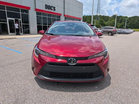Used 2025 Toyota Corolla LE FWD image 8