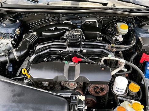 Used 2012 Subaru Impreza 2.0i Premium image 9