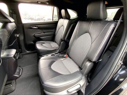 Certified 2024 Toyota Highlander XSE image 20