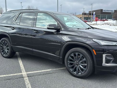 Used 2023 Chevrolet Traverse RS w/ LPO, Cargo Package image 2