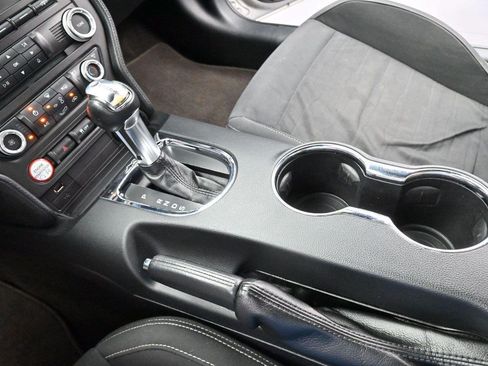 Used 2015 Ford Mustang GT RWD image 25