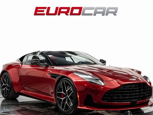 Used 2024 Aston Martin DB12 Coupe image 7