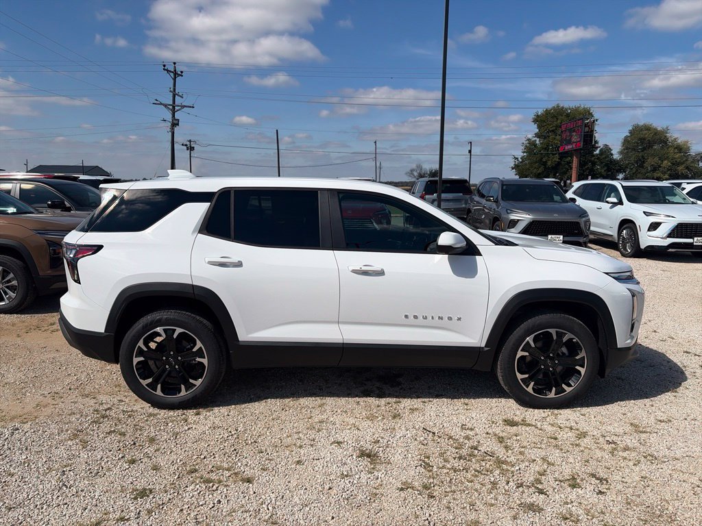 New 2027 Chevrolet Equinox LT w/ Convenience Package II FWD image 7