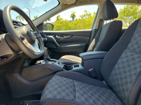 Certified 2020 Nissan Rogue Sport SV FWD image 22