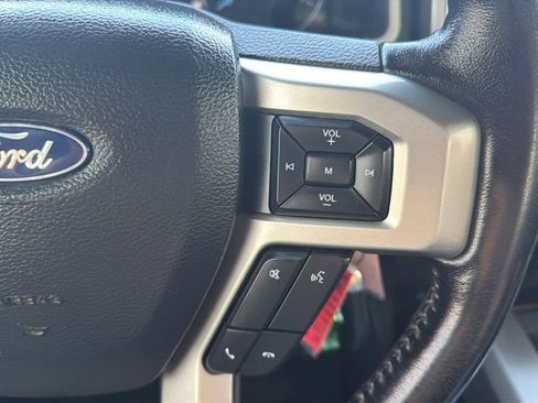 Used 2022 Ford F350 Lariat image 23