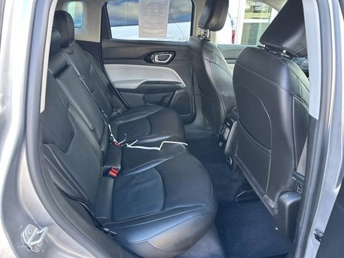Used 2022 Jeep Compass Limited image 34