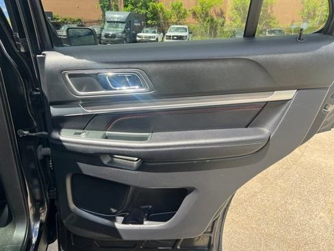 Used 2018 Ford Explorer Sport w/ Equipment Group 401A AWD/4WD image 13