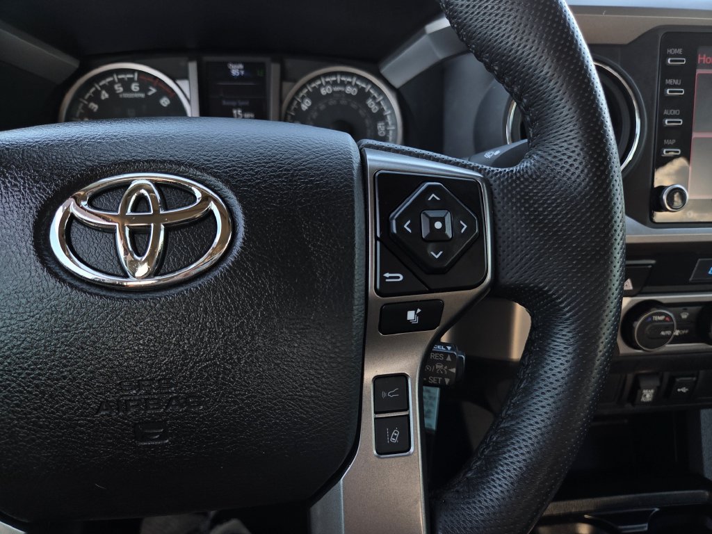 Used 2022 Toyota Tacoma SR5 RWD image 21